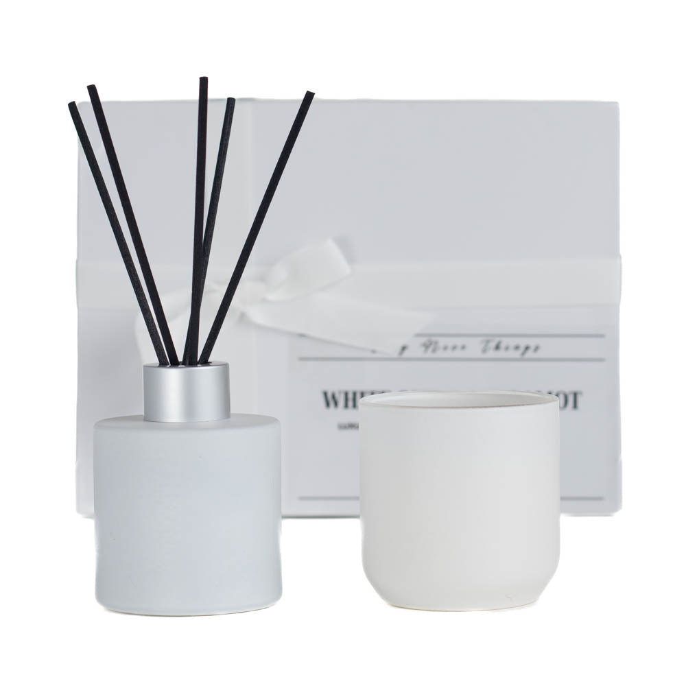 Luxurious Oud Candle & Reed Diffuser Set