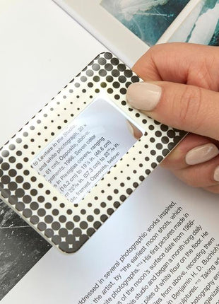 Kikkerland - Light Up Magnifier