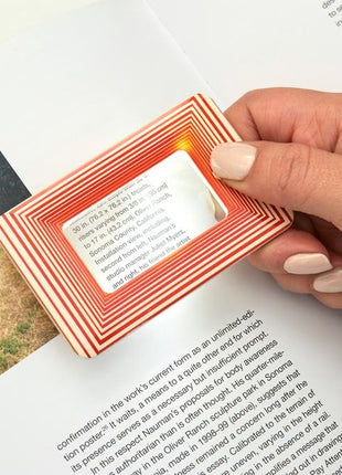 Kikkerland - Light Up Magnifier